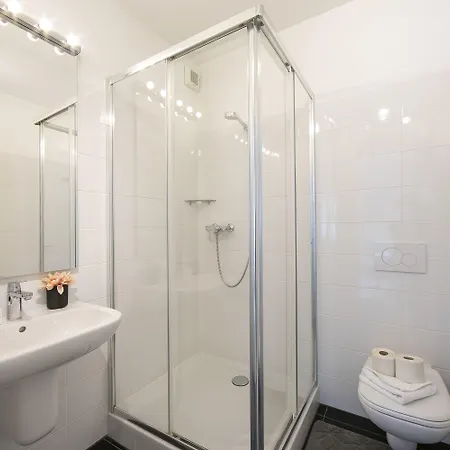 Lean - Happy Apartment *