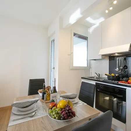 Lean - Happy Apartment