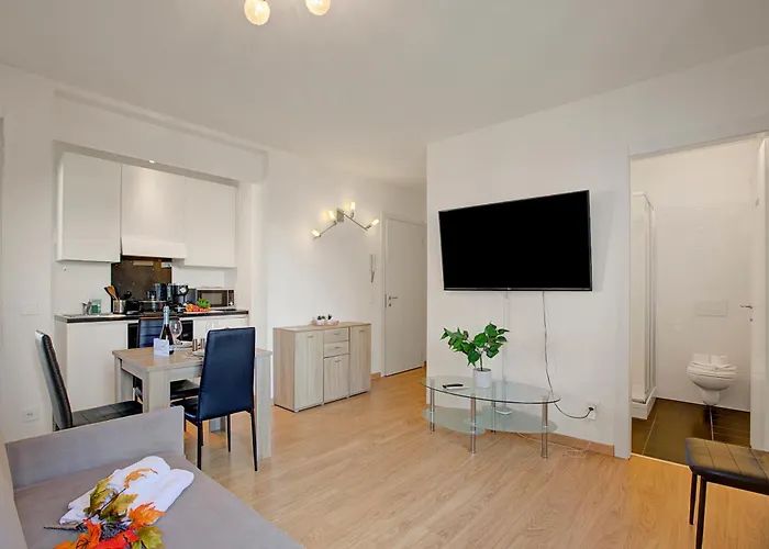 Lean - Happy ルガーノ