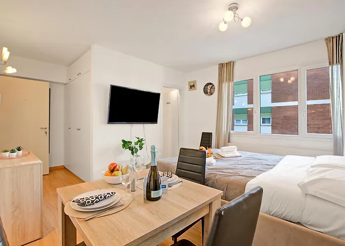 Lean - Happy * ルガーノ