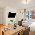 Lean - Happy * Lugano